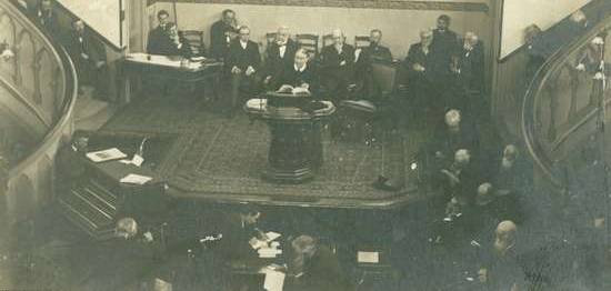 Ellen White addressing delegates at the 1901 General Conference session in Battle Creek, Michigan