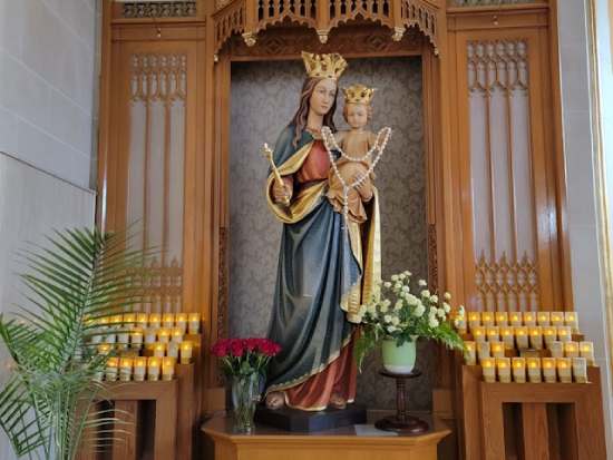 Mary Jesus shrine catholic church A statue of Mary and Jesus, one of aspects of the Catholic Church Protestants disagreed with