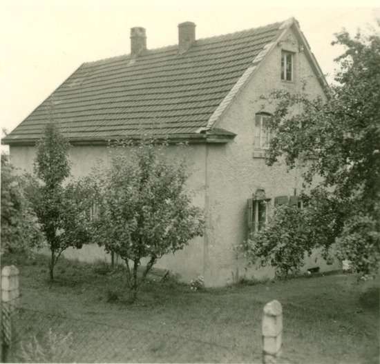 Vohwinkel Germany Meeting House A black and white photo of the Vohwinkel Church.