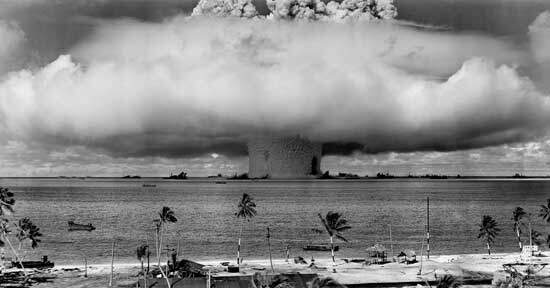 Atomic bomb explosion A huge cloud after an atomic bomb explosion