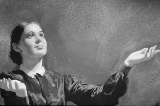 An illustration of Ellen White having a vision.